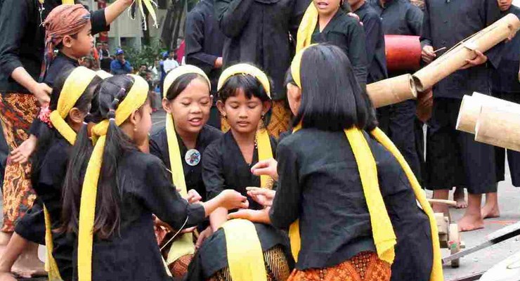 Lagu-permainan-tradisional-sunda  Salamadian