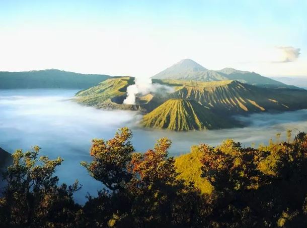 15 Nama Gunung Tertinggi di Indonesia Beserta Ketinggian 